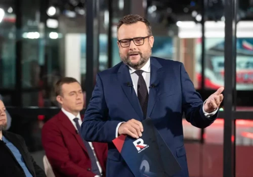 Policja w domu Adriana Klarenbacha. Dziennikarz Republiki ujawnił kulisy akcji