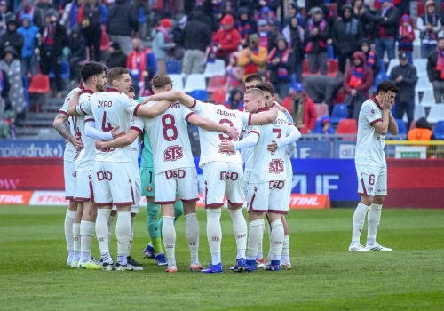 PKO Ekstraklasa: Widzew znów na krawędzi, bezpieczna Pogoń, zobacz tabelę