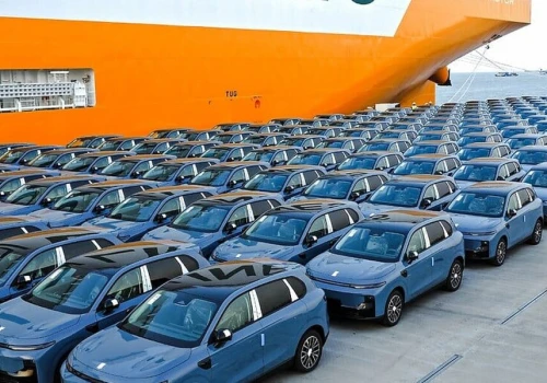100 000 samochodów w 18 miesięcy. Tak Leapmotor wozi auta z Chin