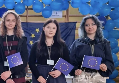 Majowy dodatek “Z życia szkoły”. Co słychać w ZSTiO im. Stefana Żeromskiego?