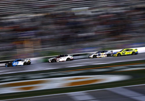 Raport półmetka sezonu regularnego w NASCAR Cup Series