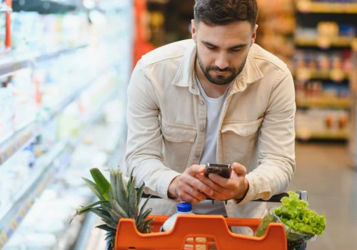 „Nie płać gotówką!” Kartka przy kasie w supermarkecie rozpaliła Niemcy do czerwoności