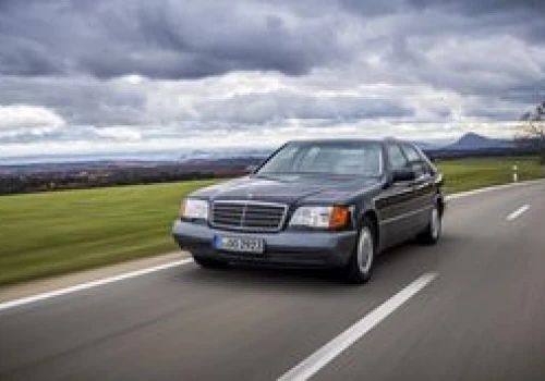 Mercedes 600 SEL nawet dziś zawstydza współczesne limuzyny. Stworzony przez inżynierów, nie księgowych