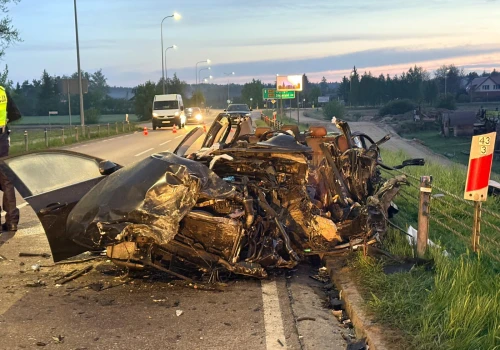 Wypadek na DW645 w Morgownikach. Kierowca ciężko ranny