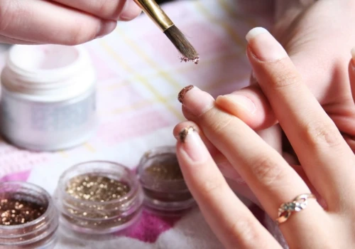 To najlepszy manicure dla krótkich paznokci. Wyglądają elegancko i modnie