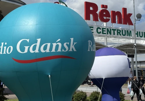 Wiosna w Rënku. Kiermasz ogrodniczy przyciąga tłumy