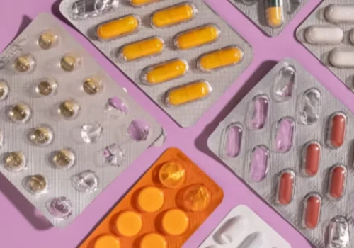 61 proc. leków w aptekach wydają technicy farmaceutyczni. MZ ujawnia skalę ich pracy