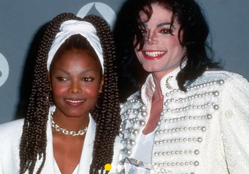 Trudne dzieciństwo Janet Jackson.  Michael był dla niej bezlitosny i tak ją nazywał