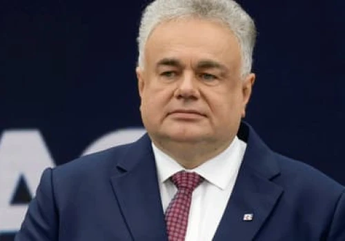 Policja w mieszkaniu Sakiewicza po fałszywym zgłoszeniu. Zatrzymano podejrzanego
