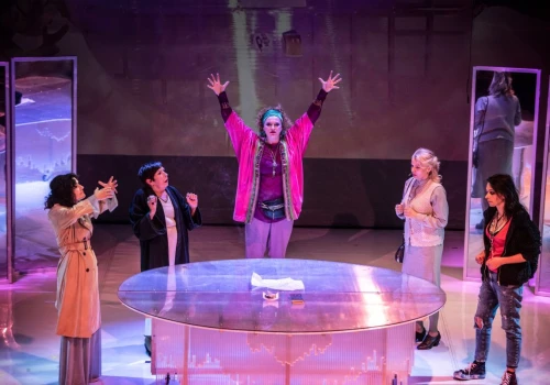 Teatr za państwowe pieniądze uderza w Polskę