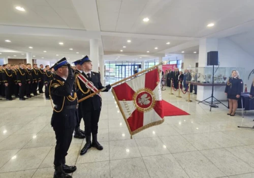 Dzień Strażaka w Centralnej Szkole PSP w Częstochowie. Były awanse, odznaczenia i słowa uznania