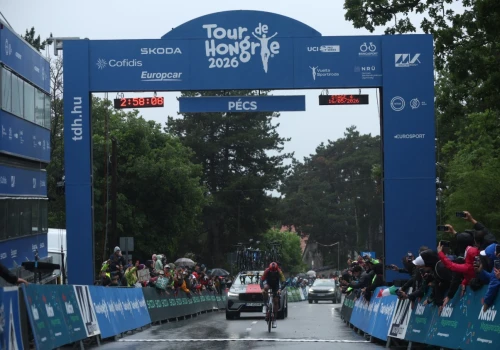 Tour de Hongrie 2026: Jakob Söderqvist wygrywa skrócony królewski etap