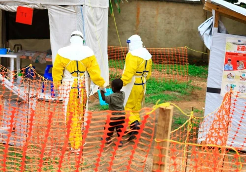 Nowa odmiana wirusa Ebola w Afryce. Władze mówią o dziesiątkach ofiar