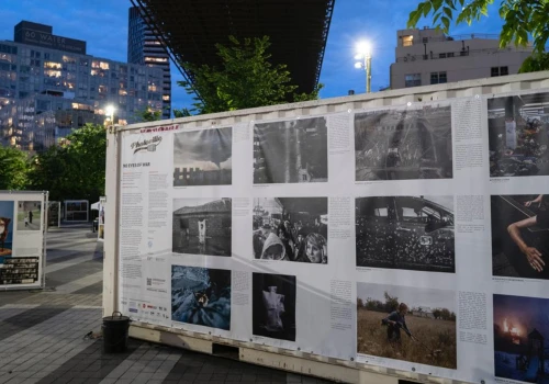 Zdjęcia polskich fotografów w Nowym Jorku. Dziennikarka Onetu wśród twórców wystawy