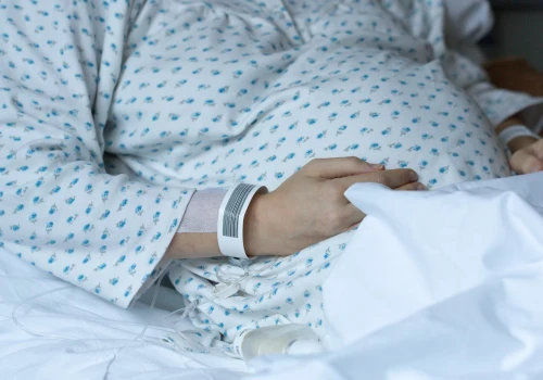 Są w kosmetykach, folii i pojemnikach na żywność. Zwiększają ryzyko przedwczesnego porodu