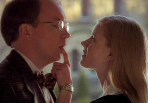 Netflix właśnie przywrócił dwa sezony najbardziej grzesznego serialu lat 2000. Ten klimat nadal działa jak narkotyk