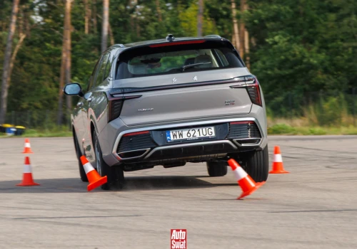 Poddaliśmy testowi łosia 16 SUV-ów. Musieliśmy stworzyć nową skalę ocen