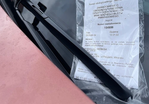 Kartka za parkowanie pod sklepem. Prawnik wprost: 