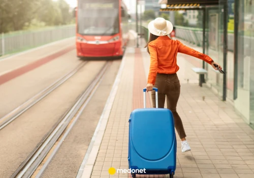 Ciągle się spóźniała i coś gubiła, mimo że była perfekcjonistką. Maska coś skrywała