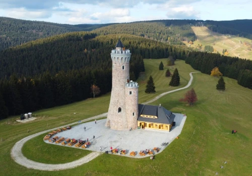 Atrakcja koło Śnieżnika. Powstała jako replika historyczna