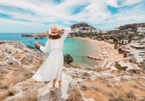 Lato na greckiej wyspie Rodos za 1343 PLN 💦☀️ Loty + 7 noclegów 🏖️😎