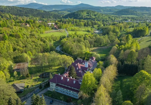 ✨ Nowości na Travelist.pl ✨ Świetnie oceniane hotele w górach i nad morzem w Polsce 🏔️🌊