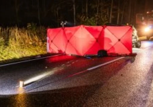 Tragedia w Wielkopolsce. BMW potrąciło 20-latkę podczas cofania