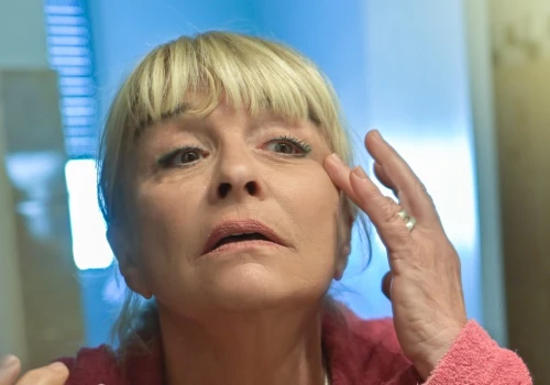 Mieszam kurkumę i jogurt. Przebarwienia znikają jak po laserze