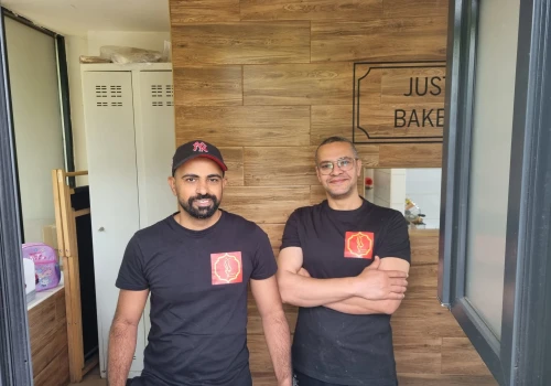 Ali przyjechał do Polski z miłości. Dziś prowadzi kebab na Osiedlu na Skarpie.