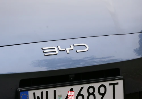 ADAC zbadał, czym oddychamy w nowych autach. Sprawdzili cztery modele
