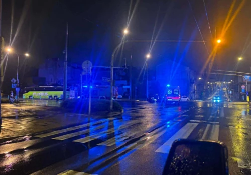 Światła nie działały, wjechała wprost przed Toyotę. Nocne zderzenie pojazdów w Lublinie