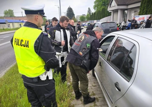 „Zmieścimy się wszyscy”. Policjanci i motocykliści wspólnie apelowali o bezpieczeństwo na drogach