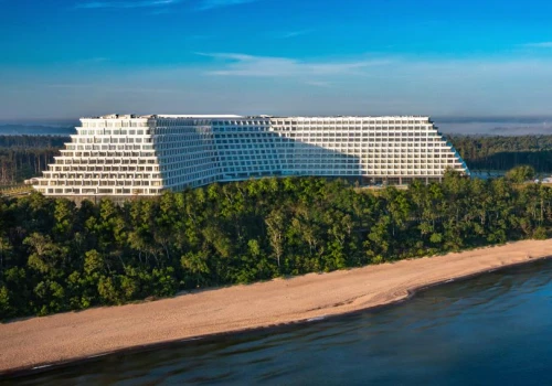 5,5 tys. zł za noc. Znamy cennik Hotelu Gołębiewski w Pobierowie