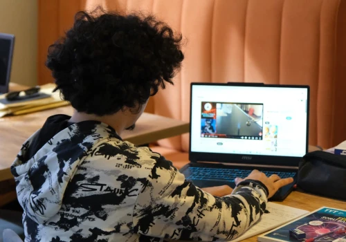 Czy laptop gamingowy nadaje się do pracy i nauki?