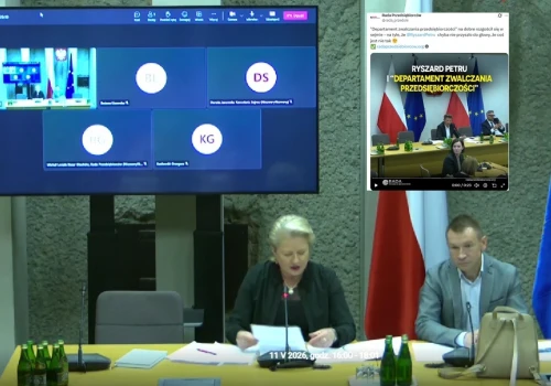 Komedia! Petru naprawdę to powiedział. 