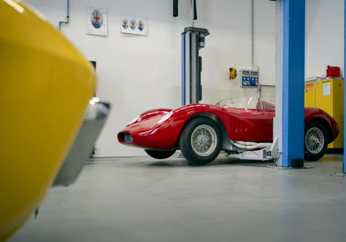 Tylko 30 egzemplarzy na świecie. Maserati przypomina historię wyścigowego 200S