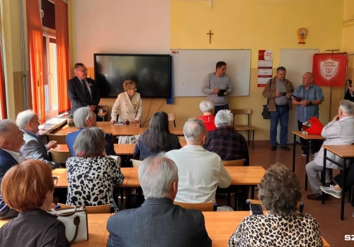 Spotkali się 50 lat po maturze