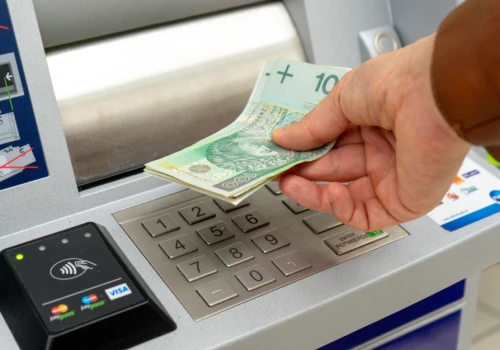 Wypłata pieniędzy z konta zmarłego. Grozi 10 lat więzienia