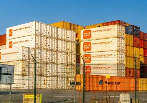 Koniec tanich paczek z Temu i AliExpress? Branża ma wątpliwości