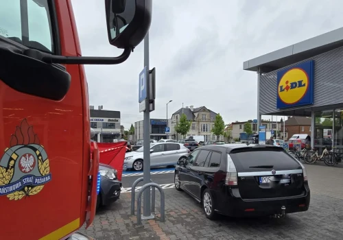 Nie żyje. Była reanimacja przed marketem Lidl (ZDJĘCIA)