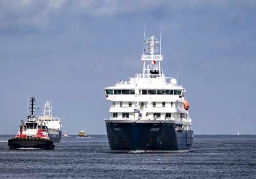 Hantawirus na wycieczkowcu. MV Hondius dopłynął do Rotterdamu