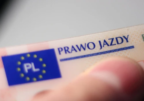 500 zł mandatu za jazdę w okularach. Prawo bezlitosne dla kierowców