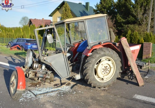 Groźny wypadek z udziałem ciągnika. Kierowca traktora nie miał uprawnień