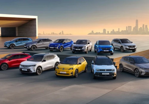 Renault organizuje E-Tech Days w Rumunii. Jazdy próbne Clio V i elektrycznymi modelami