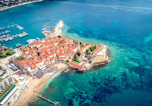 Czarnogóra bez przepłacania 🌊🏔️ 7 nocy w hotelu nad morzem już od 2451 PLN