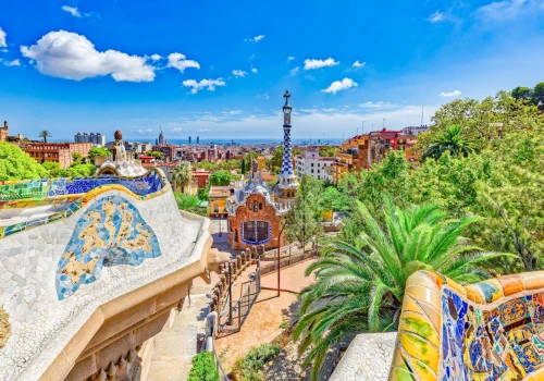 City break w Barcelonie 🏙️✈️🌊 Loty (świetne godziny) i noclegi w dzielnicy Eixample za 1089 PLN 😎
