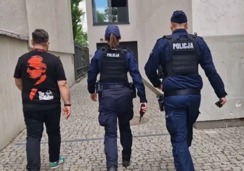 Policja w redakcji wPolsce24. Wiadomo, czego dotyczyło zgłoszenie
