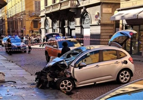 Atak w Modenie. Polka i niemiecka turystka walczą o życie. „Jedna straciła obie nogi”