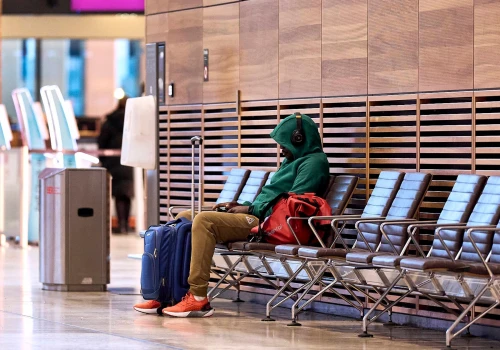 Mieszkał w hotelu na lotnisku przez blisko półtora roku. Nie zapłacił ani centa