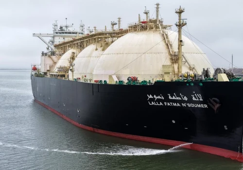 Import LNG do Europy spada kiedy jest czas na gromadzenia zapasów gazu na zimę